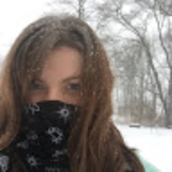 Meet your Posher, Emily - Picture 1 of 1